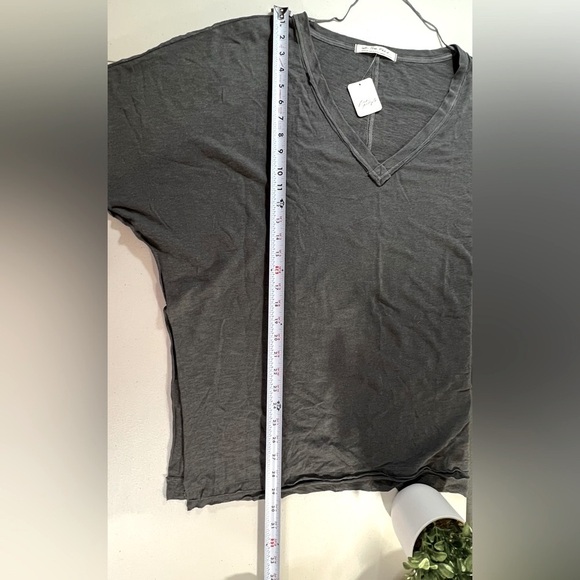 We the Free On My Mind V-Neck Shirt, Black but looks a dark Gray, Size Medium - Picture 6 of 10